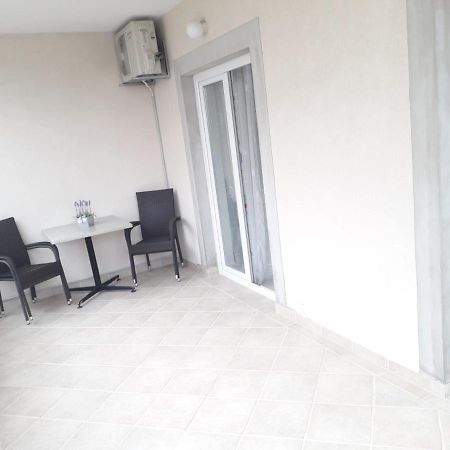 Apartmani Marijana Baška Voda Exterior foto