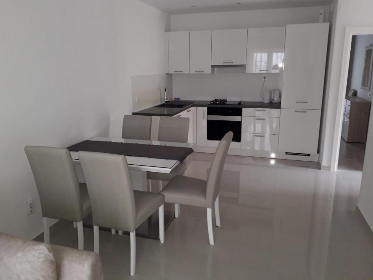 Apartmani Marijana Baška Voda Exterior foto